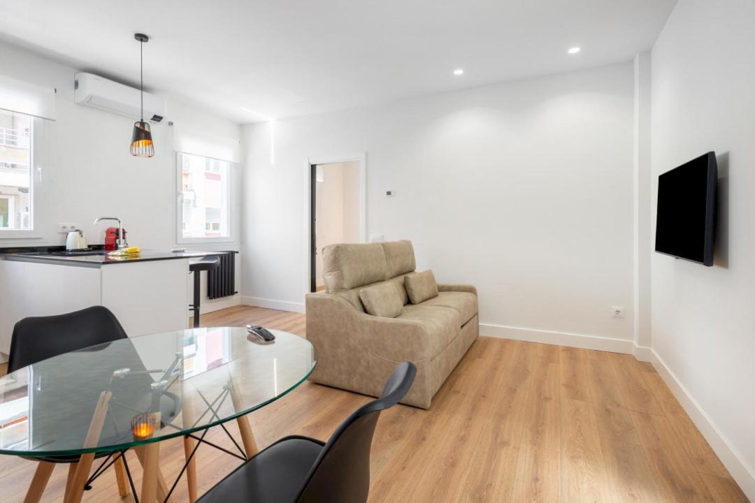 1 Bedroom 1 Bathroom Furnished - Salamanca - Modern - Mintystay Madrid Buitenkant foto